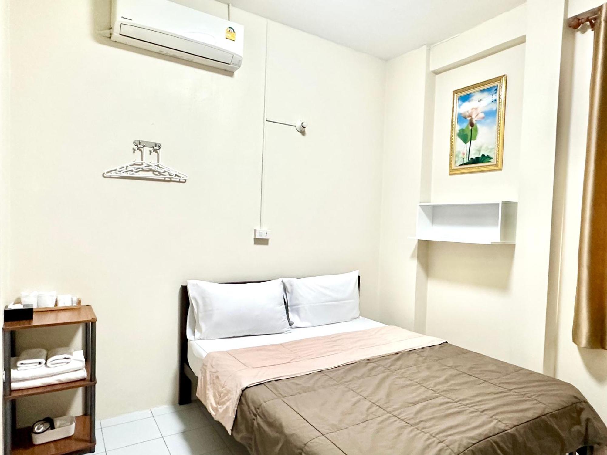 Pd Hostel Банкок Екстериор снимка