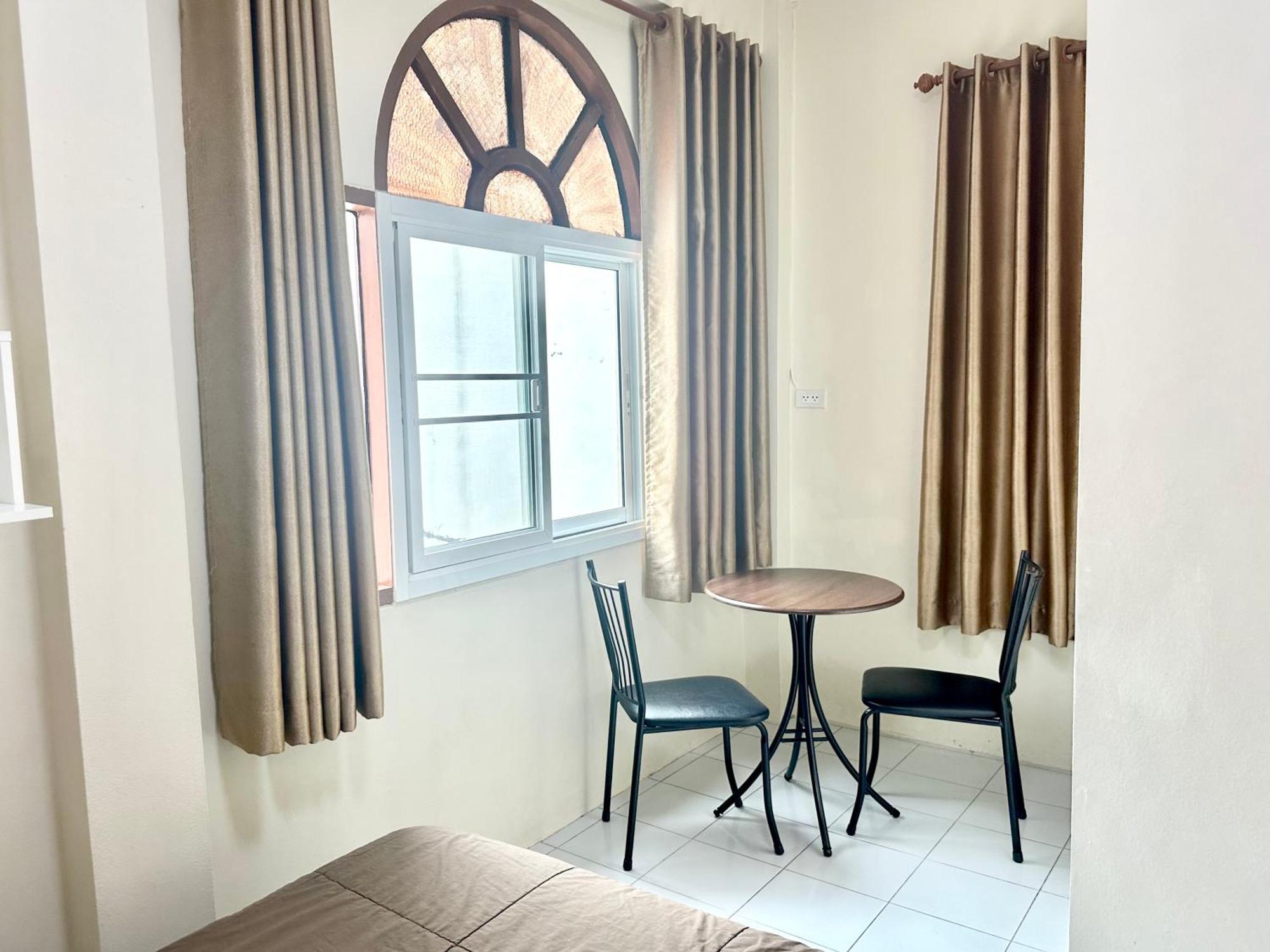 Pd Hostel Банкок Екстериор снимка
