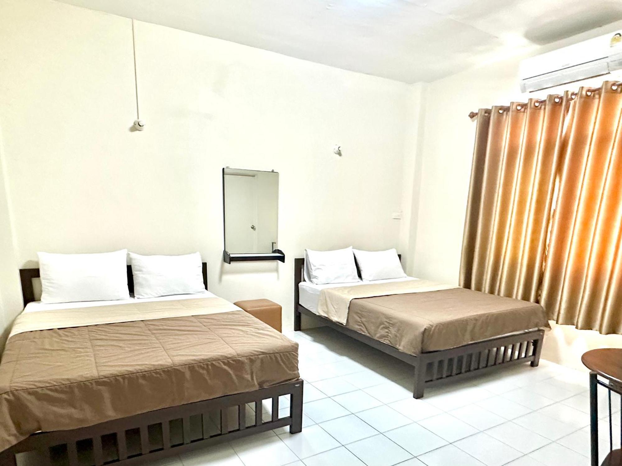 Pd Hostel Банкок Екстериор снимка