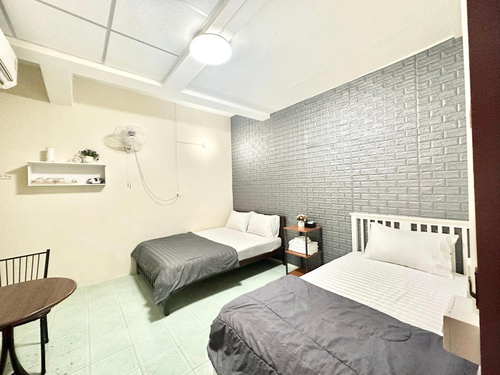 Pd Hostel Банкок Екстериор снимка