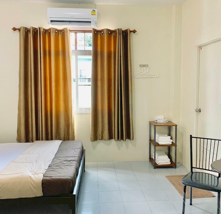 Pd Hostel Банкок Екстериор снимка